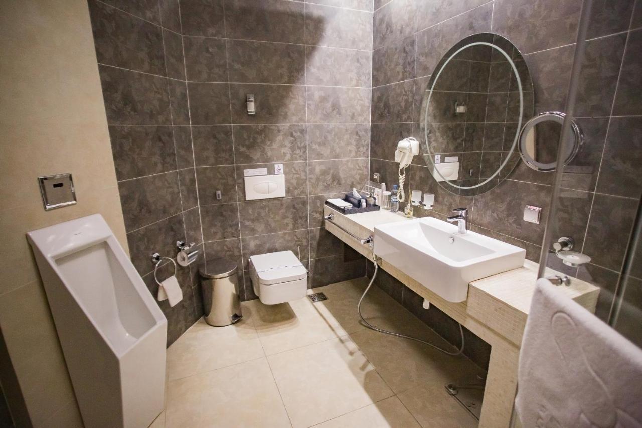 ויניצה Hotel Feride מראה חיצוני תמונה