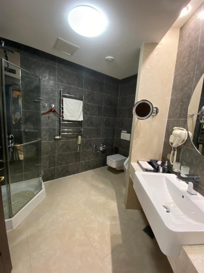 ויניצה Hotel Feride מראה חיצוני תמונה