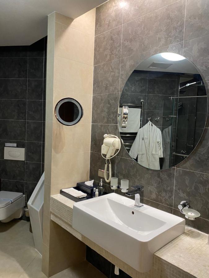 ויניצה Hotel Feride מראה חיצוני תמונה