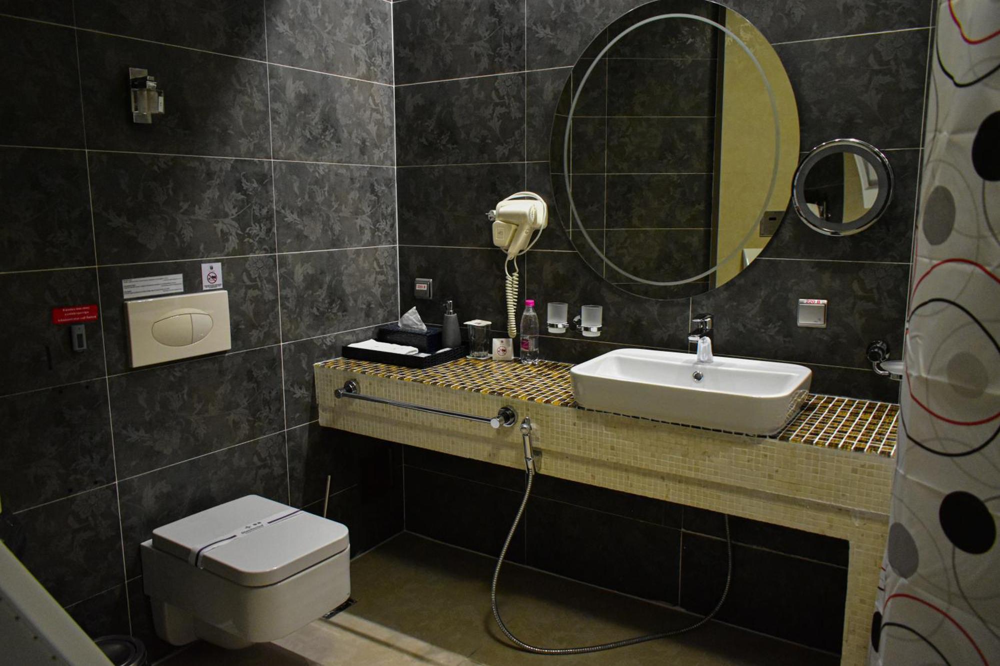 ויניצה Hotel Feride מראה חיצוני תמונה