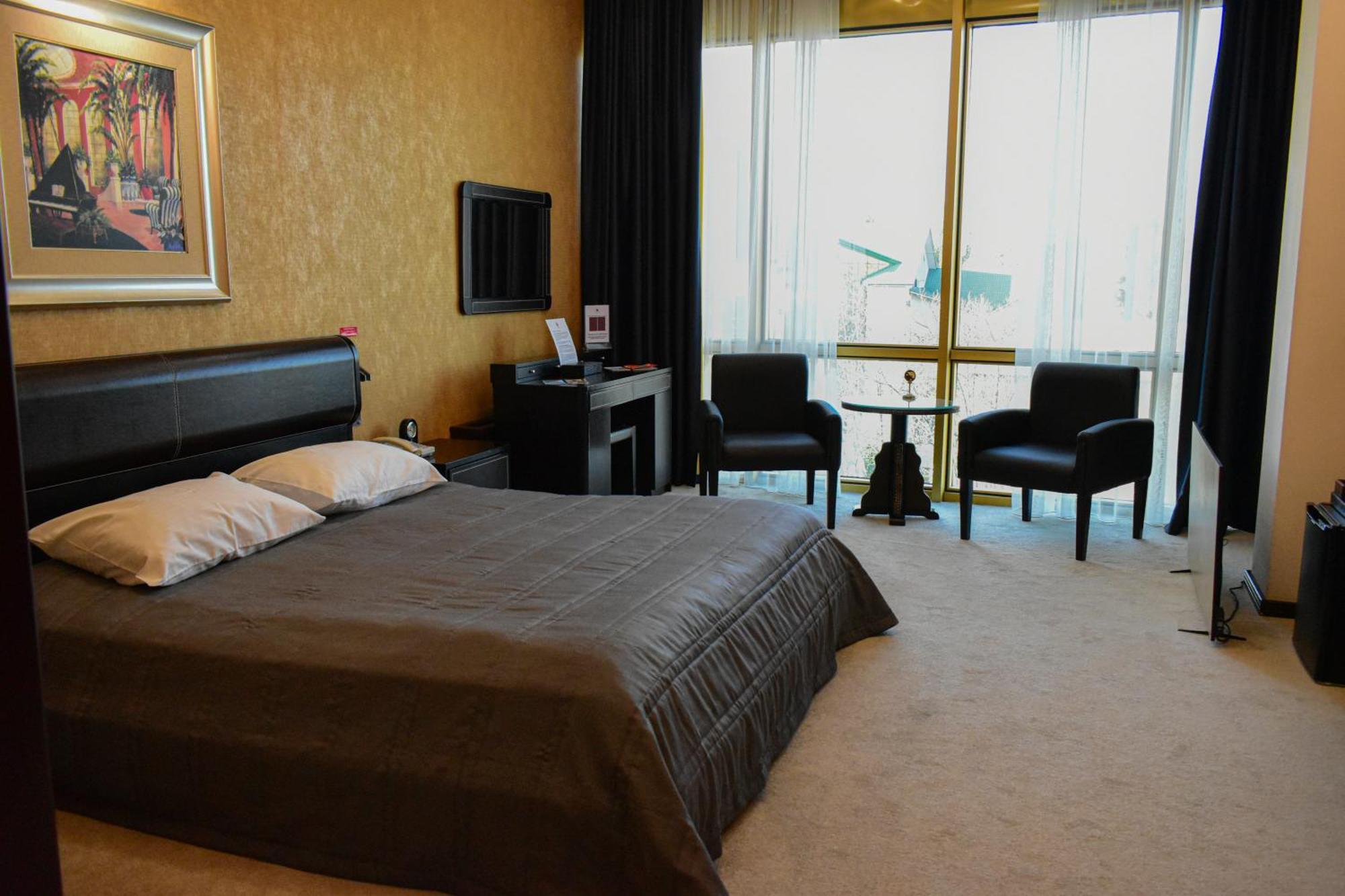 ויניצה Hotel Feride מראה חיצוני תמונה