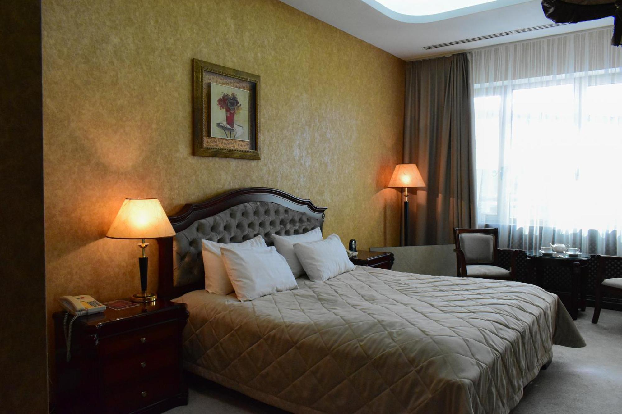 ויניצה Hotel Feride מראה חיצוני תמונה