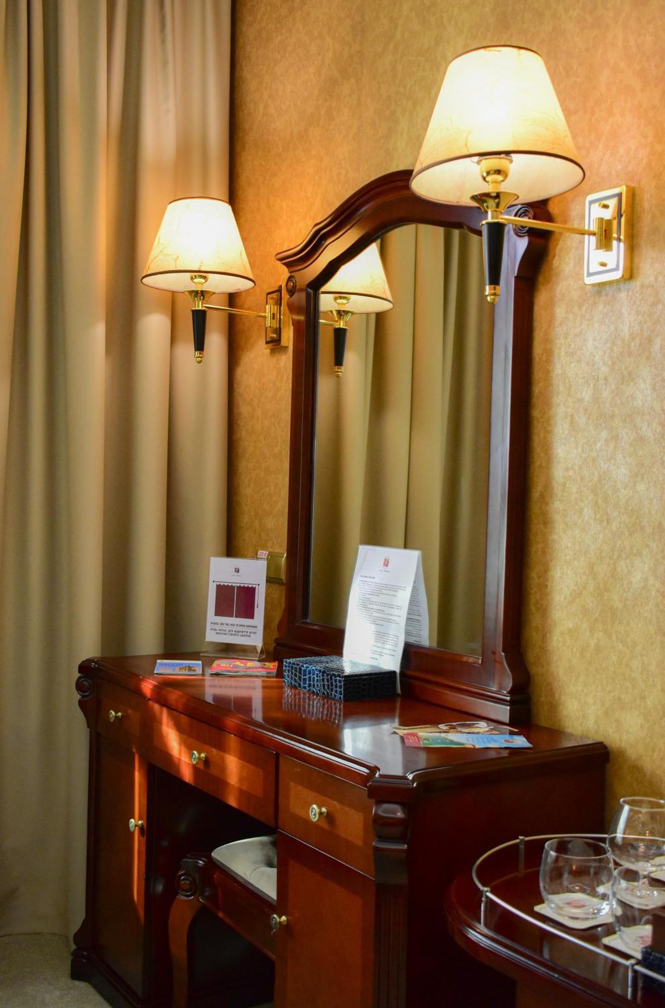 ויניצה Hotel Feride מראה חיצוני תמונה