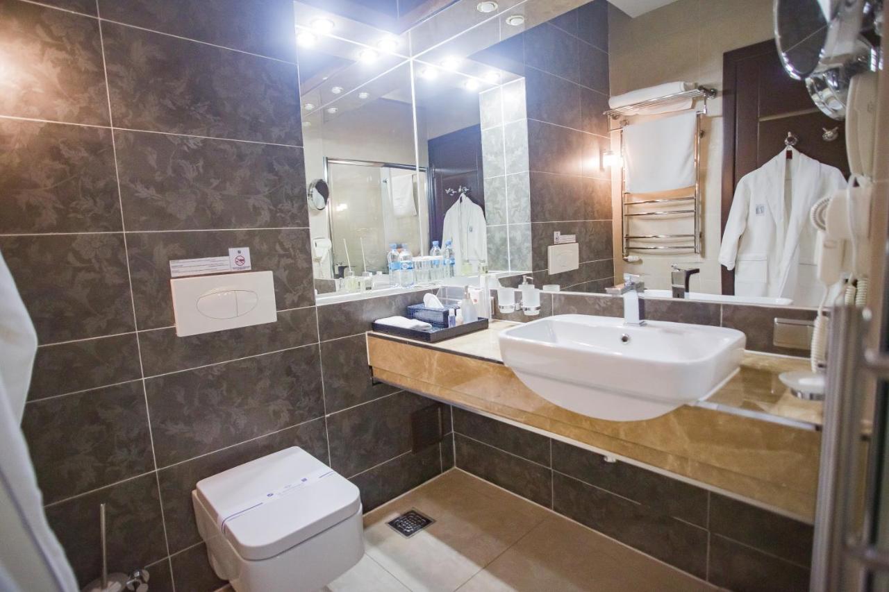 ויניצה Hotel Feride מראה חיצוני תמונה